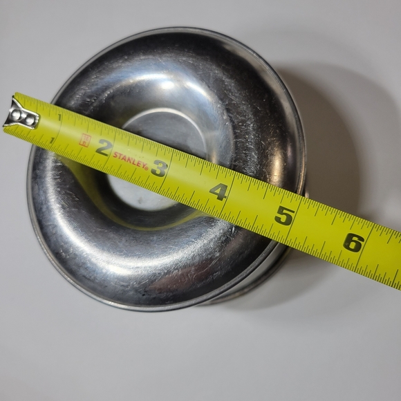 Stainless Steel Footed Gravy Bowl - Picture 8 of 10